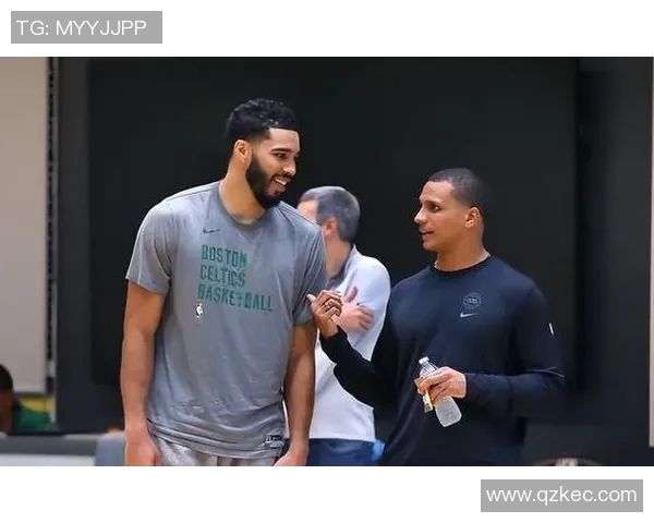 马祖拉称赞霍福德伟大超越篮球价值展现凯尔特人精神 马祖拉称赞霍福德伟大超越篮球价值展现凯尔特人精神