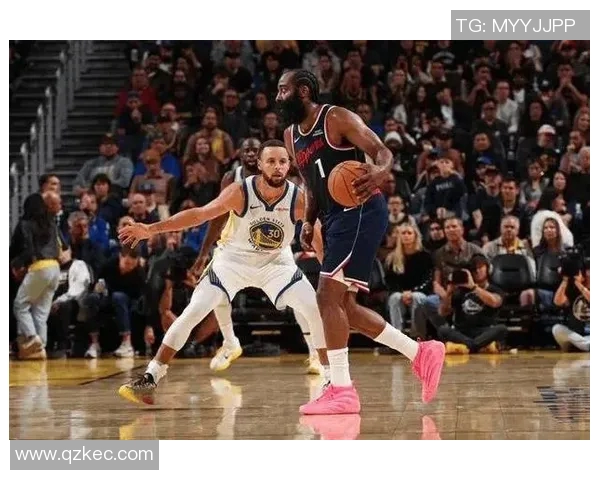 年薪300万，从替补打成球队老大？再次被低估的超巨，不该被抛弃